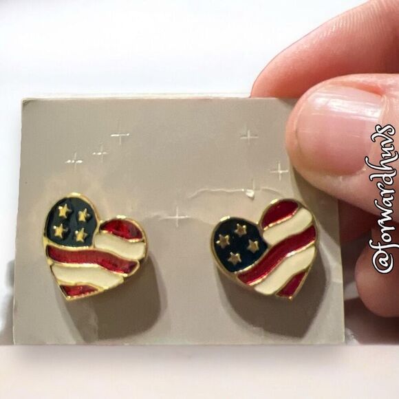 Avon American Flag Heart Stud Earrings - Picture 3 of 8